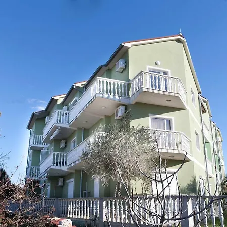 Bella Vista